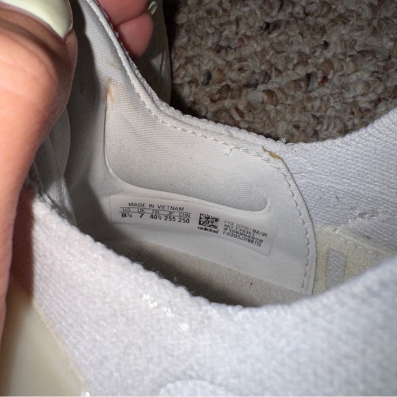 Adidas White Ultra Boost Women’s 8.5 - Picture 8 of 8